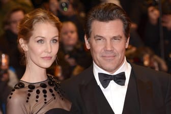 Josh Brolin und Kathryn Boyd haben sich nach drei Jahren Beziehung getraut.