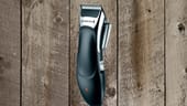 Der Schneider HC363C von Remington schneidet das Haar mit Keramik-Klingen in 18 Stufen bis zu 27 Millimeter kurz. In Tests schnitt der vielseitige Clipper sehr gut ab, mit ihm lässt sich auch der Bart schneiden.