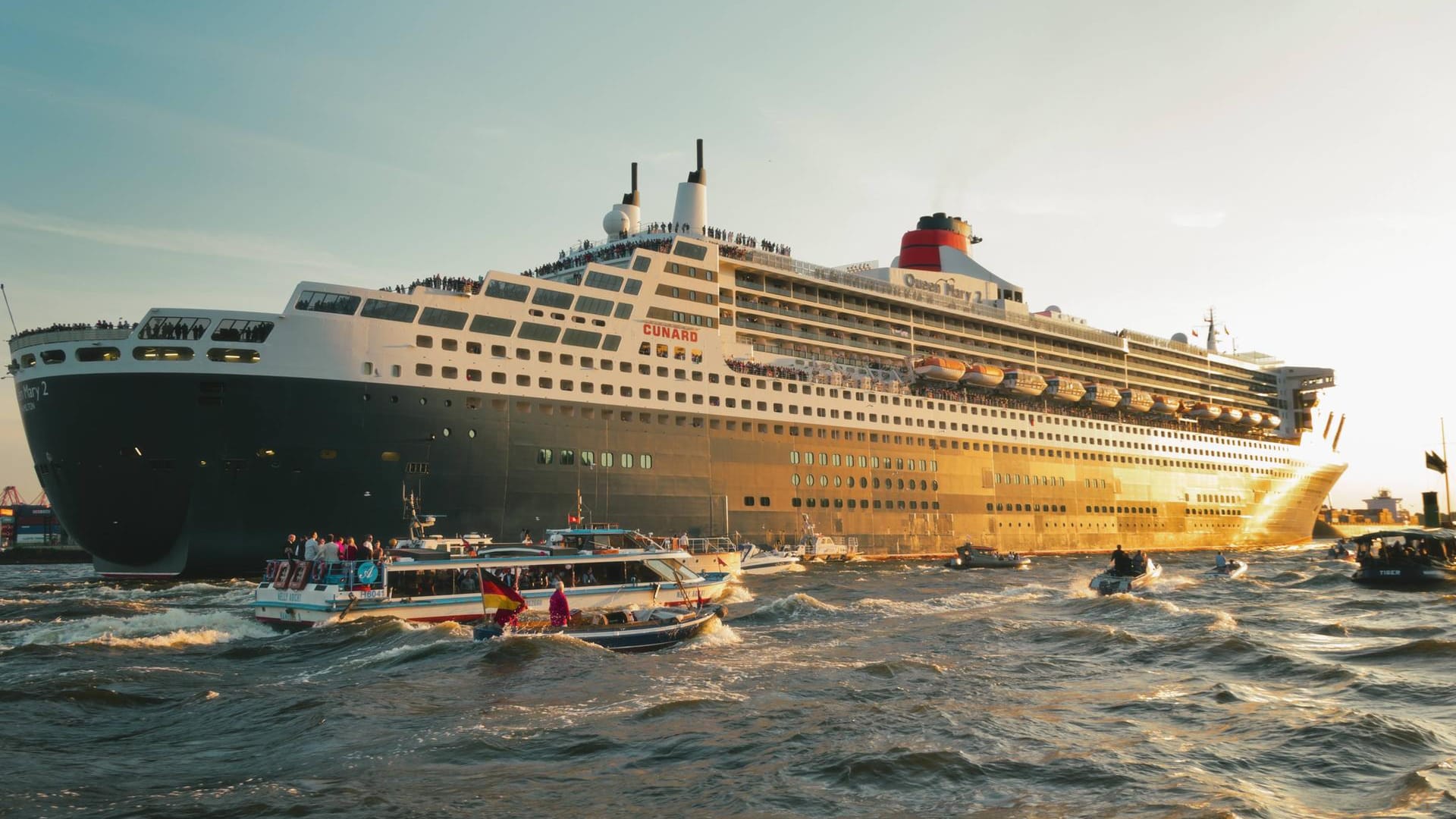 Die "Queen Mary 2" setzt sich in der Kategorie der großen Schiffe an die Spitze.