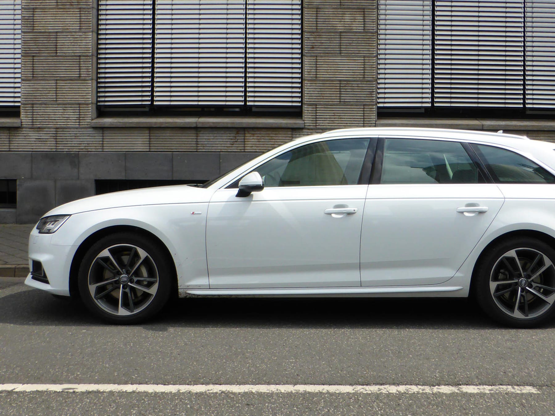 Test Audi A4 Avant - Oberklasse im Mittelklasse-Format - Auto