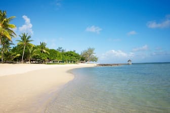 An einem traumhaften Strand gelegen ist das "Hotel Tamasso" auf Mauritius.