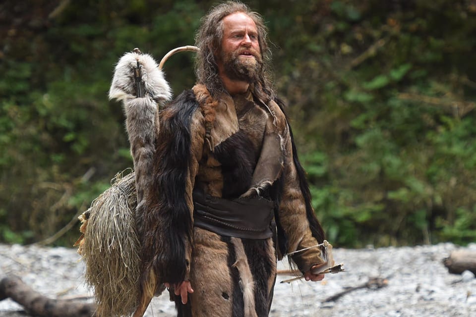 Jürgen Vogel bei den Dreharbeiten zu "Iceman - Die Legende von Ötzi" in der Asamklamm bei Eschenlohe (Bayern).