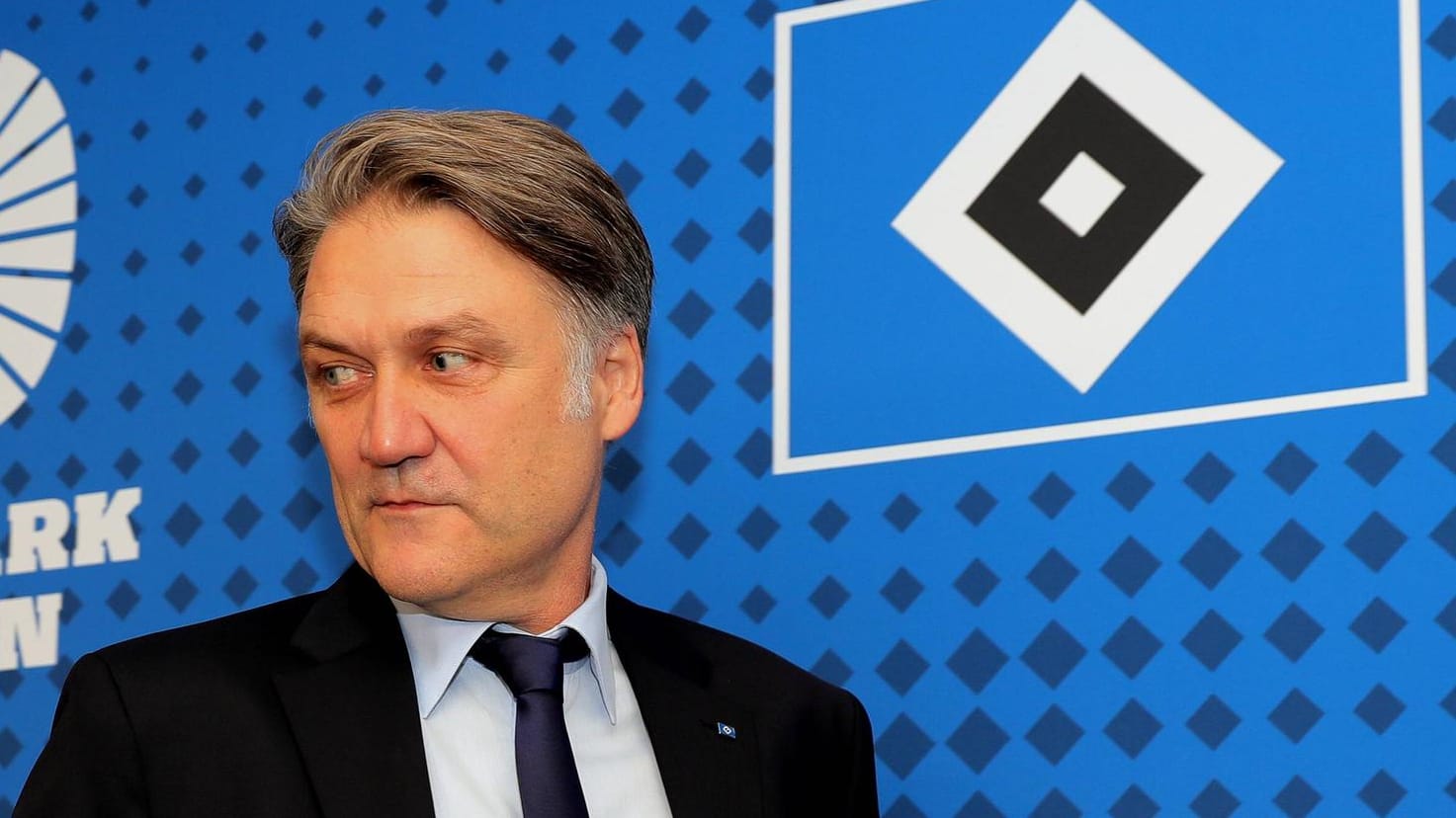 Bekleidet derzeit zwei Posten in Personalunion: HSV-Vorstandsboss Dietmar Beiersdorfer. Bekleidet derzeit zwei Posten in Personalunion: HSV-Vorstandsboss Dietmar Beiersdorfer.