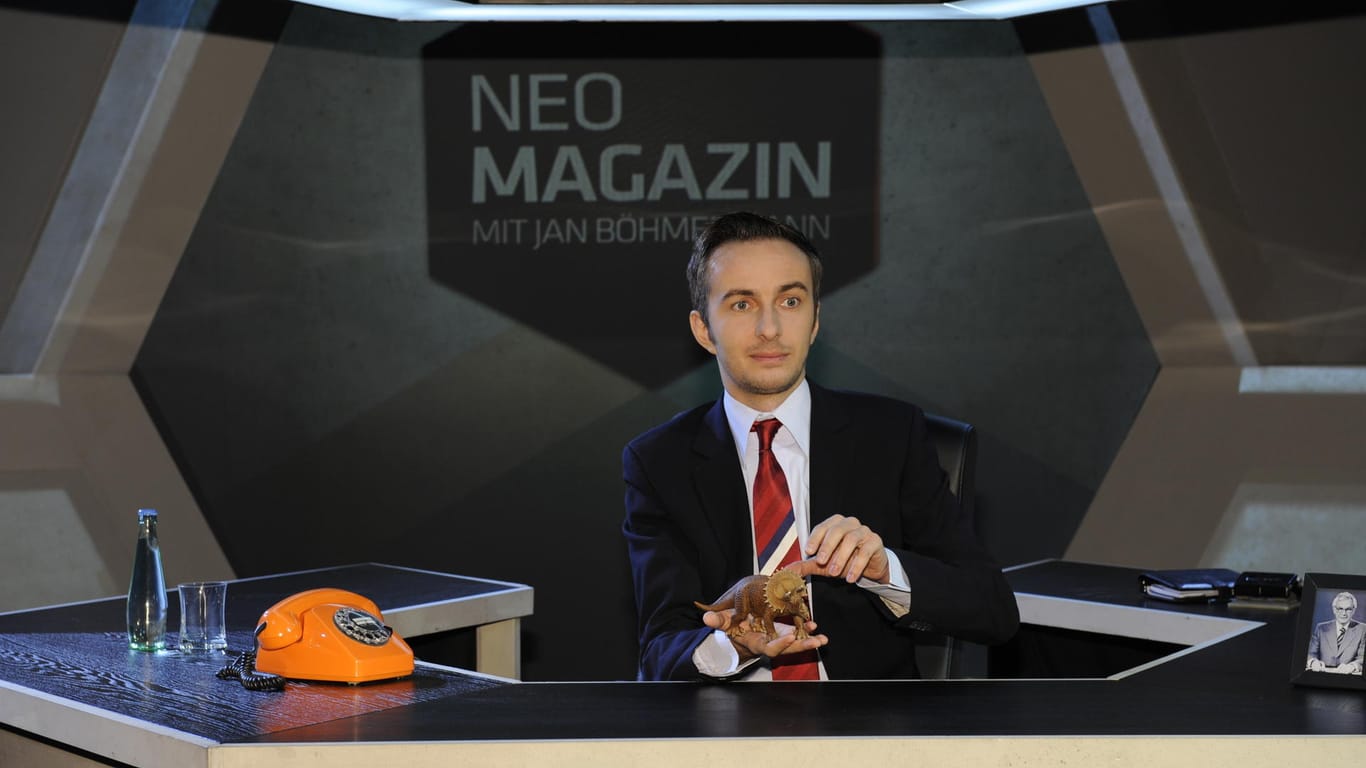 ZDFneo sendete versehentlich eine alte Folge von "NEO Magazin Royale" mit Jan Böhmermann.