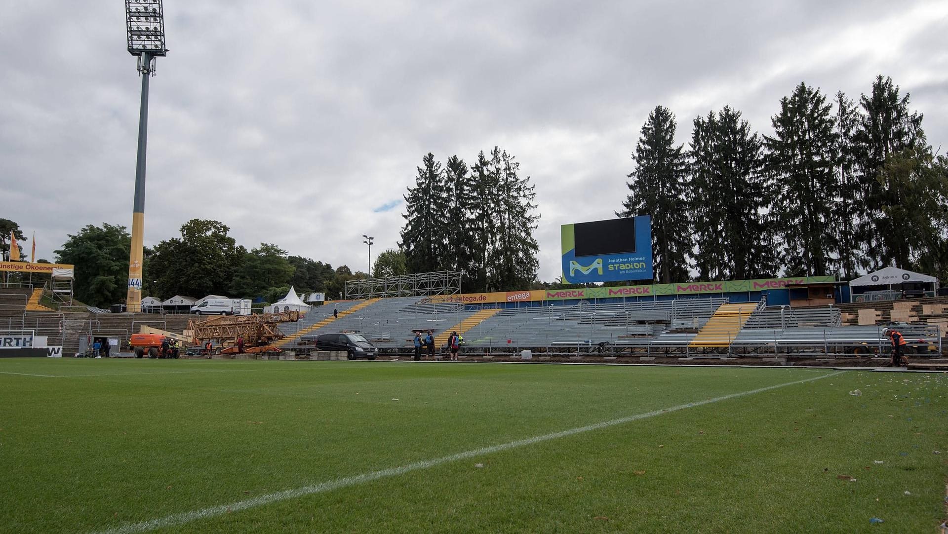 Baustelle Bölle: Das Jonathan-Heimes-Stadion wird zwar nicht umgebaut, aber modernisiert.