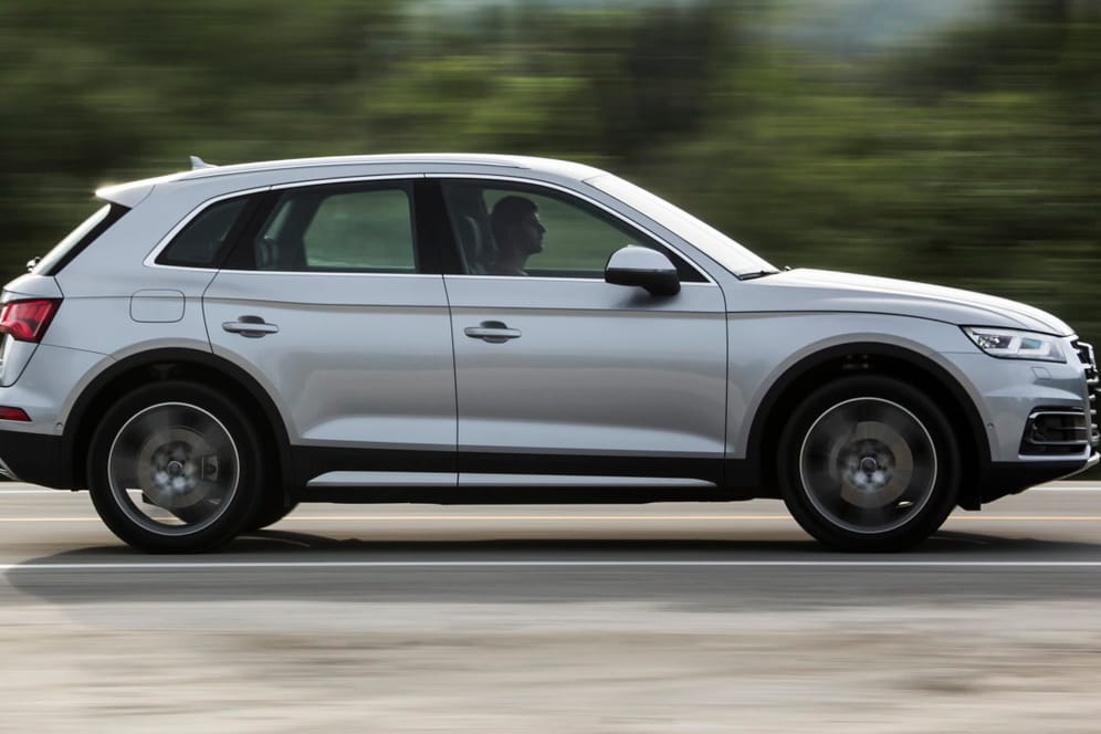 Der neue Audi Q5 gefällt mit einer schwungvollen Seitenlinie.