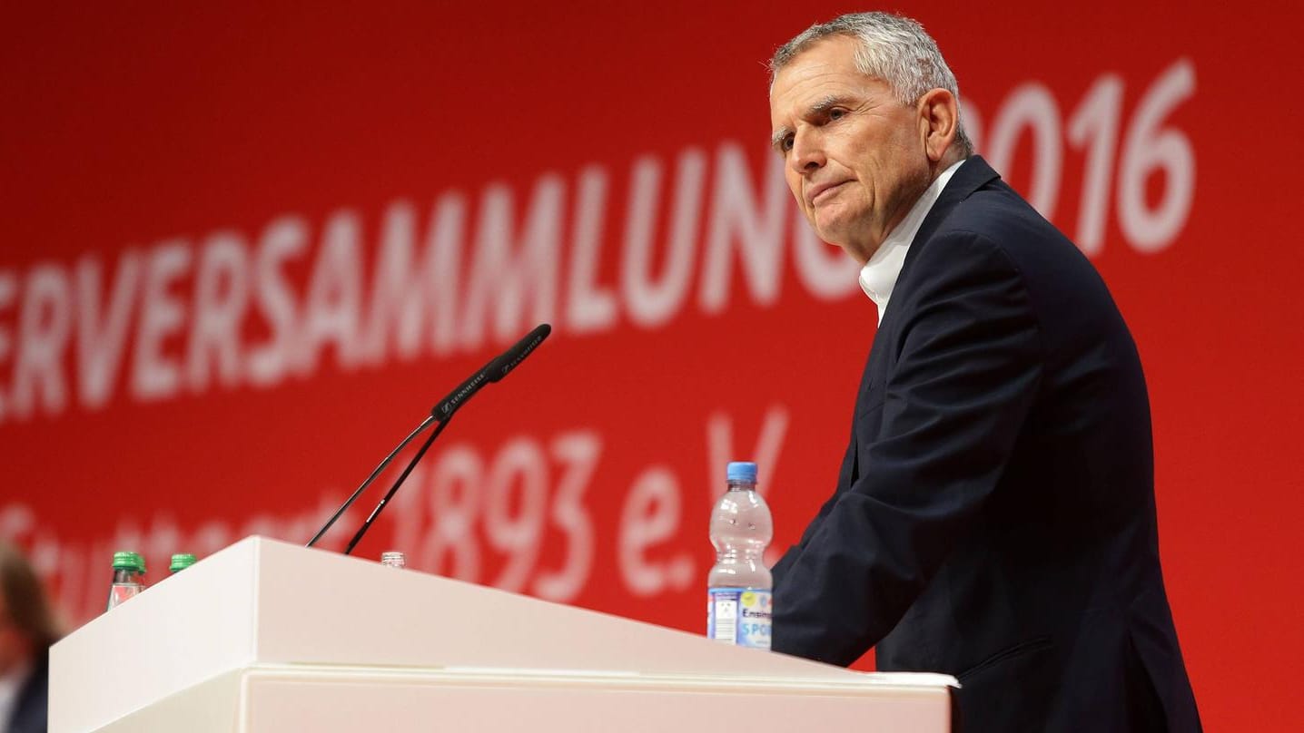 Wolfgang Dietrich wurde auf der Mitgliederversammlung zum neuen VfB-Präsidenten gewählt. Wolfgang Dietrich wurde auf der Mitgliederversammlung zum neuen VfB-Präsidenten gewählt.
