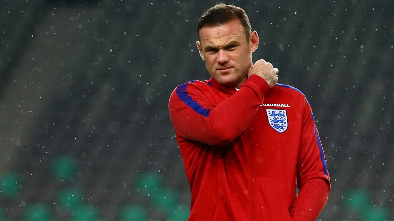 Aussortiert: Wayne Rooney muss gegen Slowenien auf der Bank Platz nehmen.