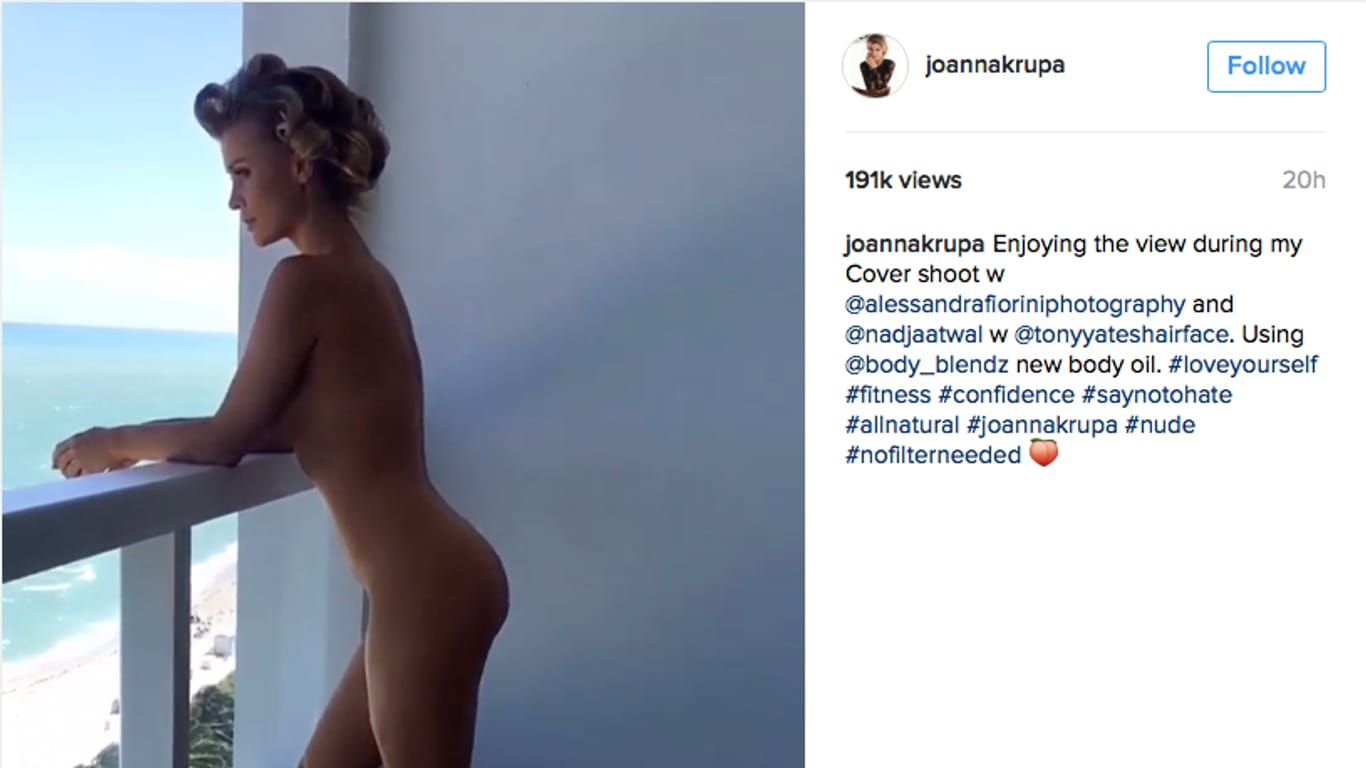 Extrem entspannt: So genießt Joanna Krupa die Pause bei ihrem Covershooting.