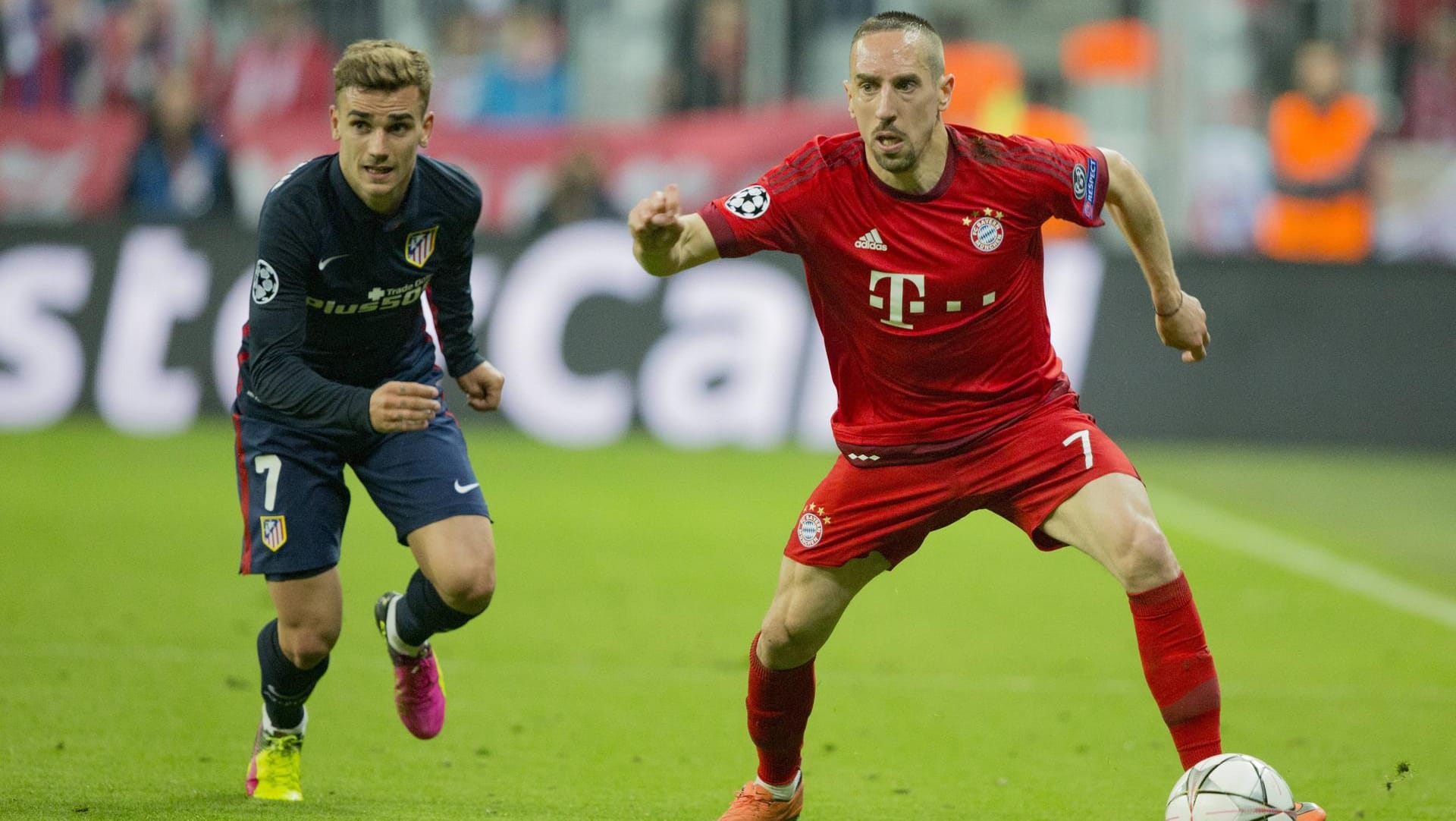 Franck Ribéry (re.) und Antoine Griezmann waren zuletzt in der Champions League auch Gegner auf dem Spielfeld.