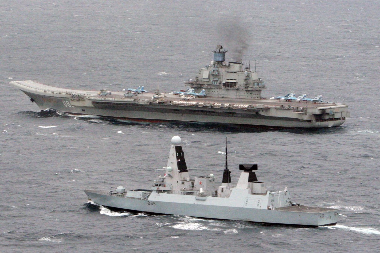 Der russische Flugzeugträger "Admiral Kusnezow" ist auf dem Weg ins Mittelmeer, um die Luftangriffe in Syrien zu unterstützen.