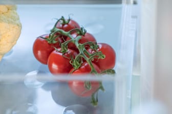 Tomaten gehören nicht in den Kühlschrank, da sie sonst ihr Aroma verlieren.