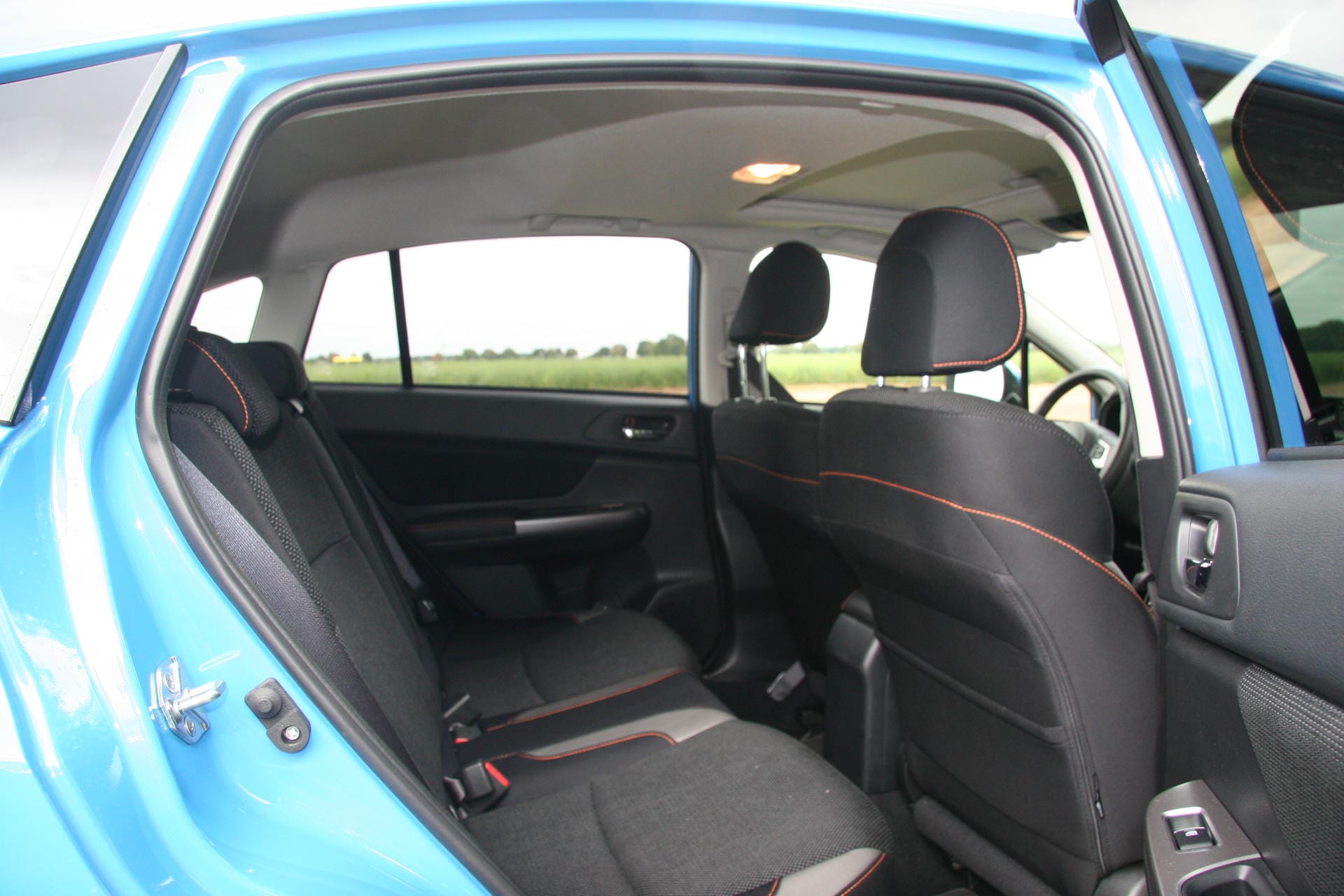 Das Kompakt-SUV bietet vorne wie hinten ausreichend Platz.