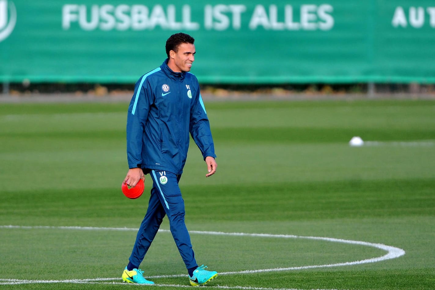 Valerien Ismaël leitet interimsweise das Training beim VfL Wolfsburg.
