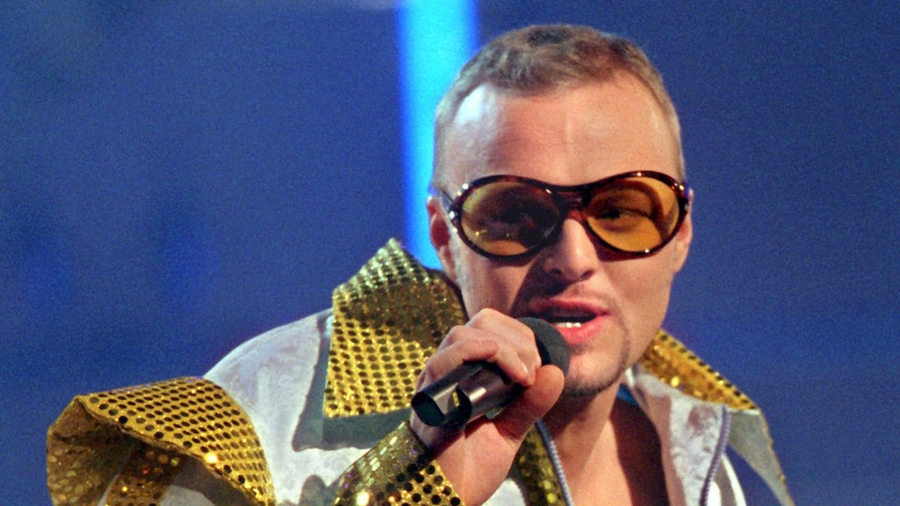 Stefan Raab beim deutschen Vorentscheid zum "Grand Prix Eurovision" in der Bremer Stadthalle im Jahr 2000.