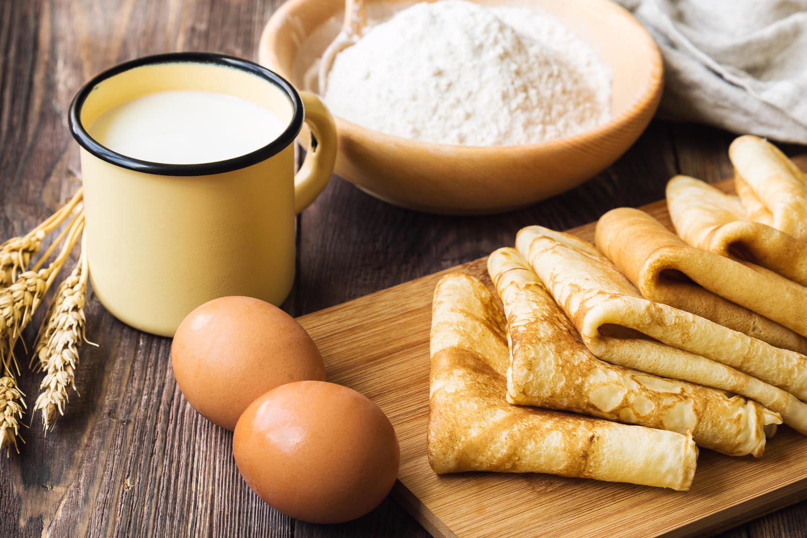 Neben klassischem Weizenmehl lassen sich Pfannkuchen mit vielen anderen Mehlsorten herstellen.