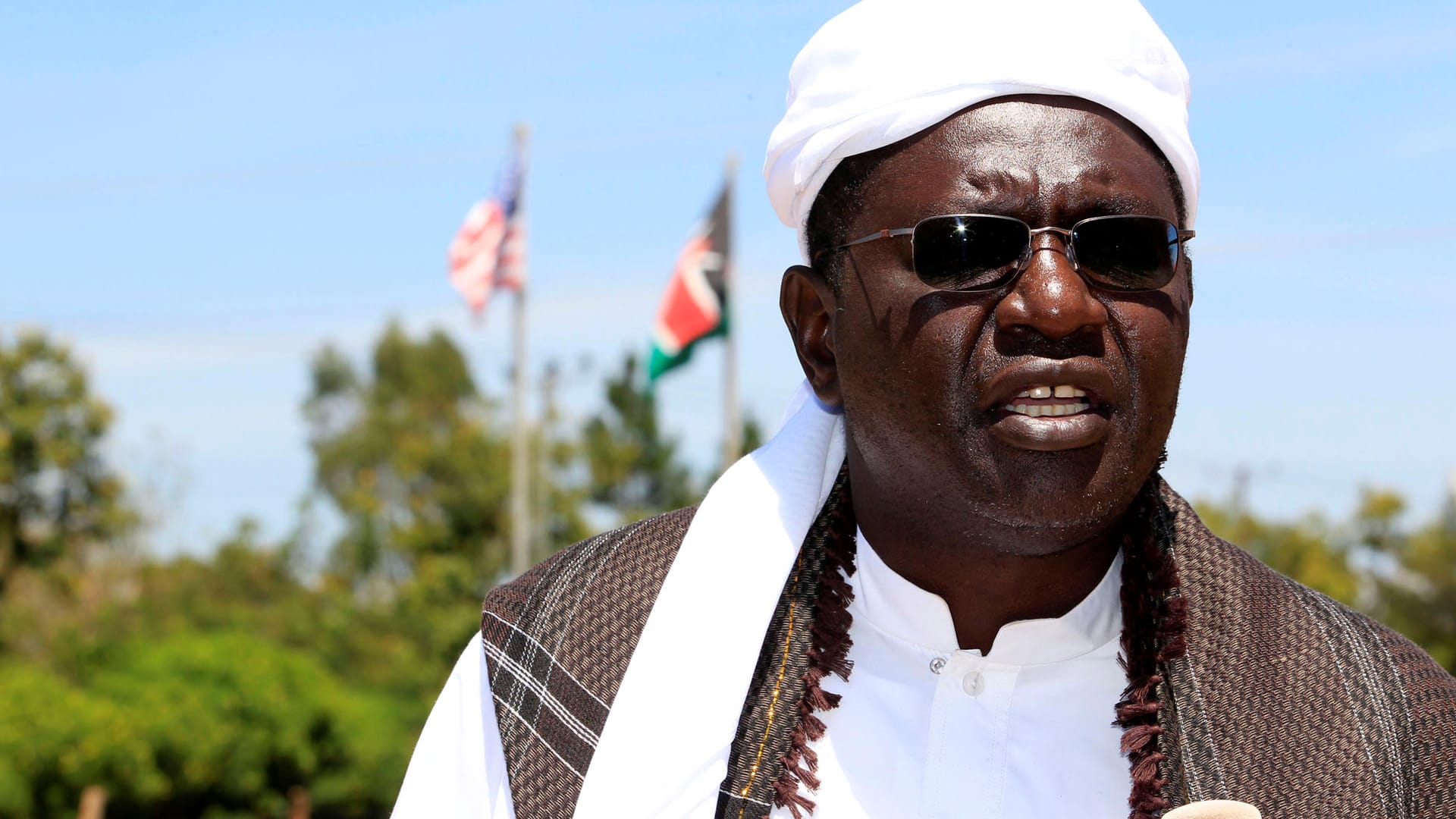 Malik Obama, ein Halbbruder von Präsident Barack Obama, unterstützt den Republikaner Trump. Malik Obama, ein Halbbruder von Präsident Barack Obama, unterstützt den Republikaner Trump.
