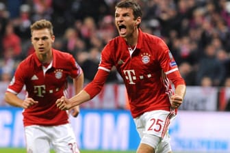 Thomas Müller jubelt nach seinem Treffer zum 1:0.