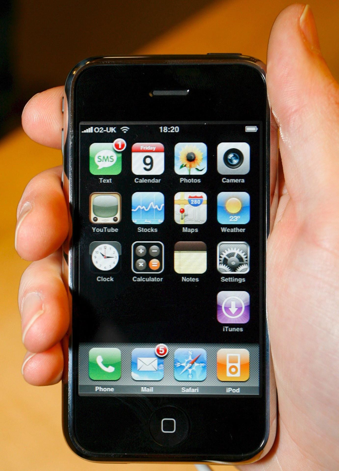 Das erste iPhone von 2007 ist bereits ein gefragtes Sammlerstück.