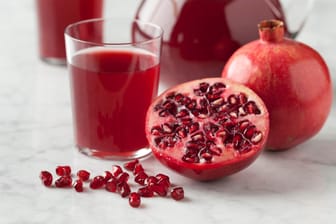 Roter Saft ist meist teuer und wenig gehaltvoll.