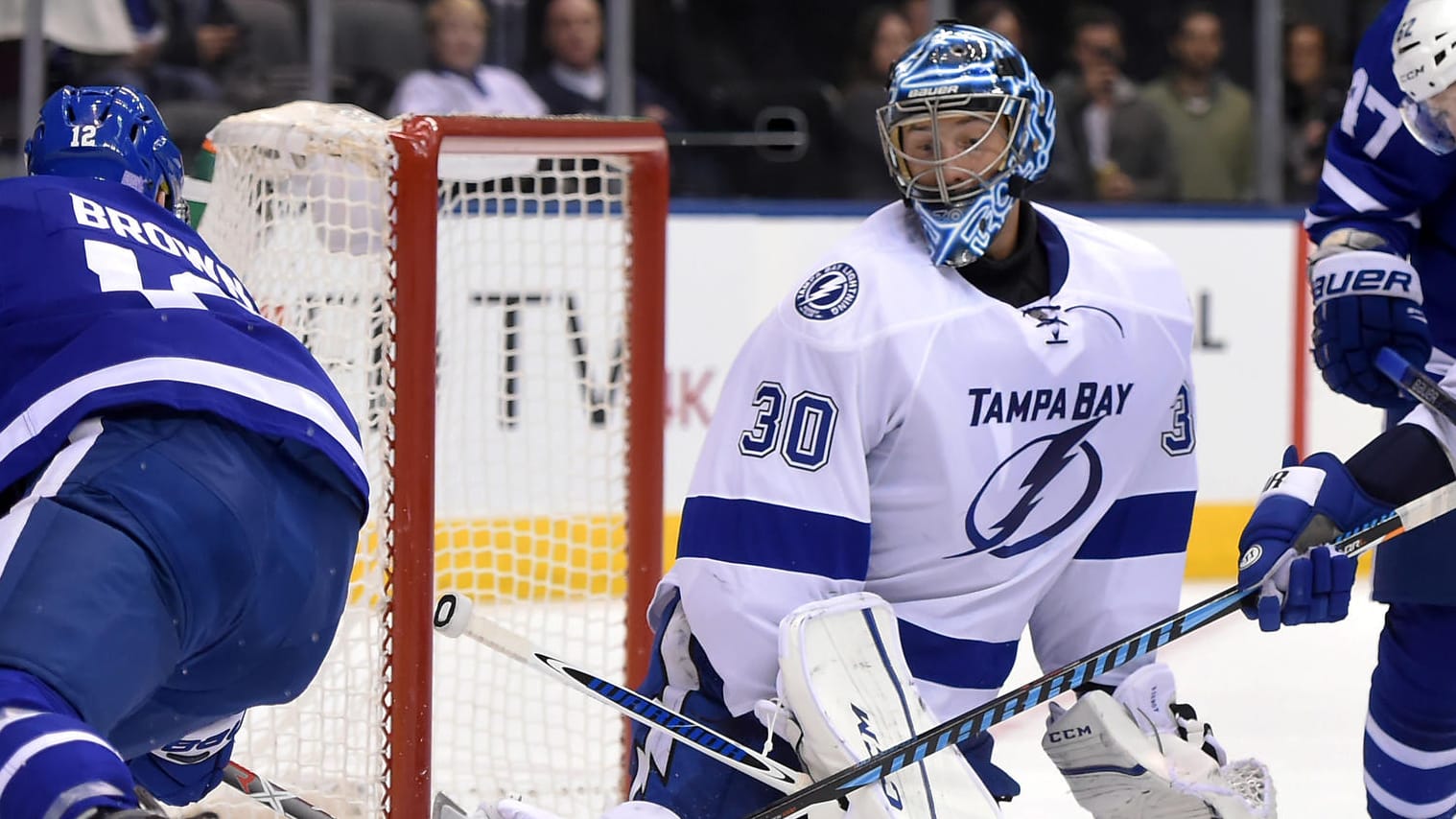 Goalie Ben Bishop von Tampa Bay Lightning verlor beim 7:3-Heimsieg zwei Zähne.