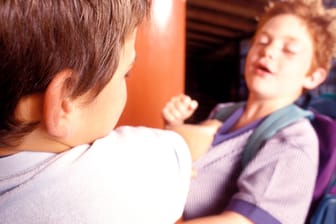 Gewalt bei Kindern: Was geschieht, wenn Kinder zu Gewalttätern werden?