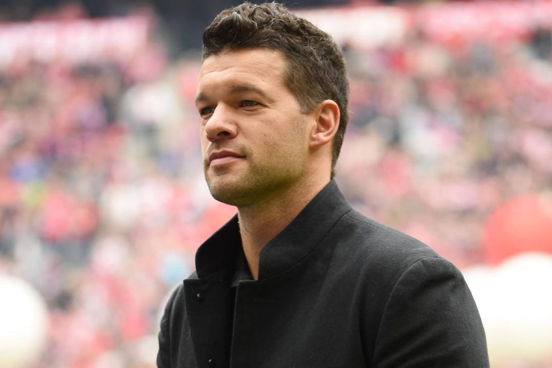 Michael Ballack hat eine Lanze für Bastian Schweinsteiger gebrochen.