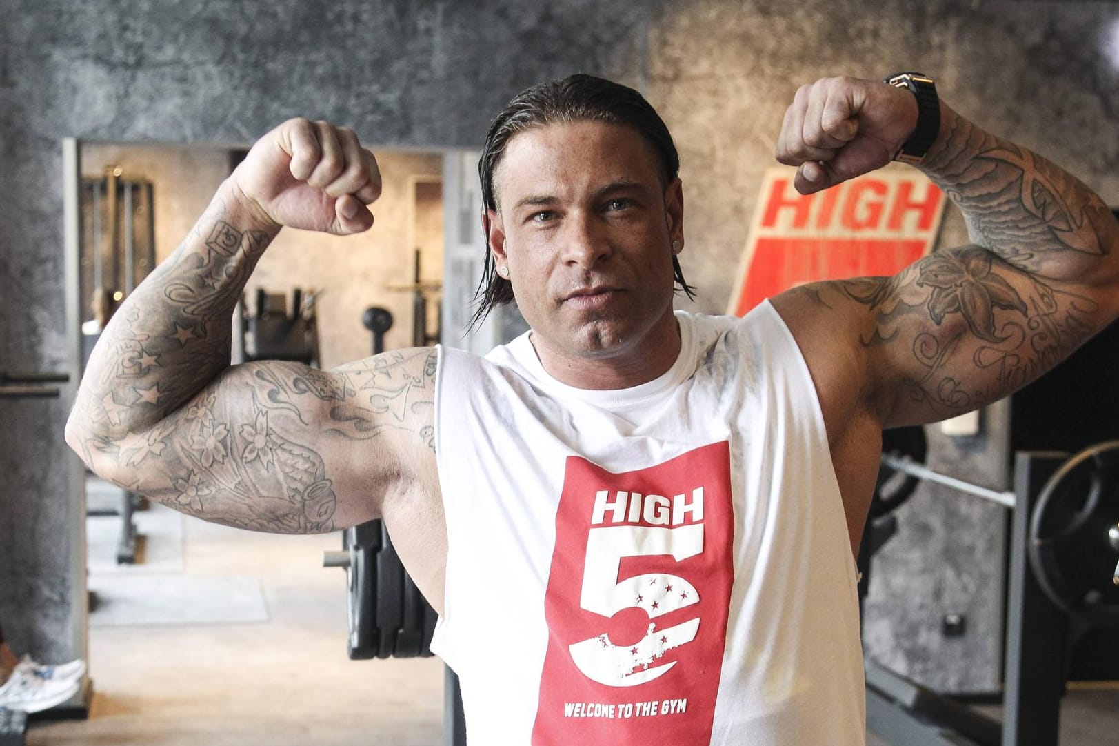 Vom Fußballer zum Muskelpaket: Tim Wiese steigt Anfang November zum ersten Mal vor Zuschauern in den Wrestling-Ring.