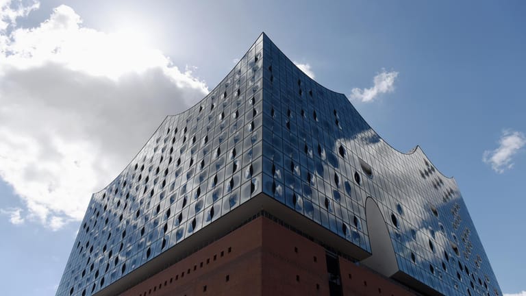 Neuer Zugang in Hamburgs Top-Hotellerie: Das Westin Hamburg Hafencity ist direkt in den oberen Stockwerken der Elbphilharmonie.