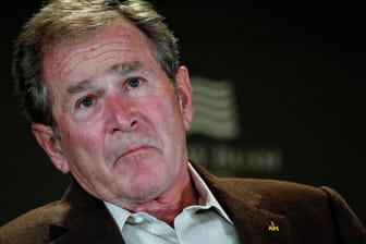 Der frühere US-Präsident George W. Bush und seine Frau Laura haben ihrem republikanischen Parteifreund Donald Trump die Stimme verweigert.