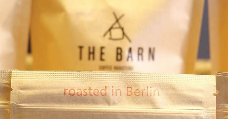 2012 eröffnete Ralf Rüller seinen zweiten Laden, The Barn Specialty Coffee Roastery. Seine Rösterei entwickelte sich schnell zu eine der führenden Adressen in Deutschland.