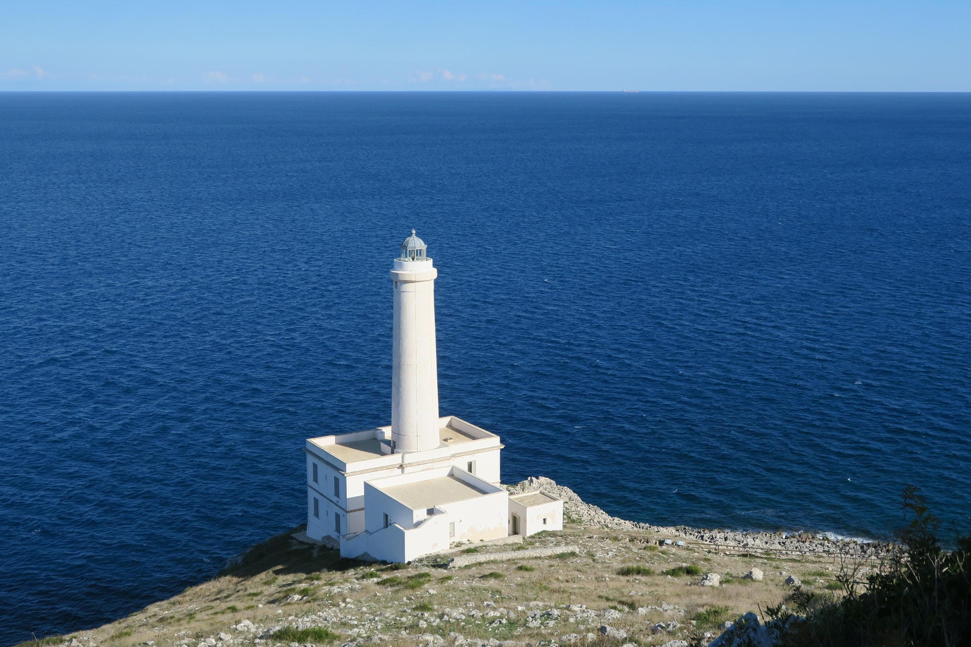 Am Leuchtturm von Palascia treffen sich Ionisches und Adriatisches Meer.