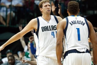 Verzichtserklärung: Dirk Nowitzki (links) und seine Dallas Mavericks ziehen Konsequenzen aus dem Wahlerfolg von Donald Trump.