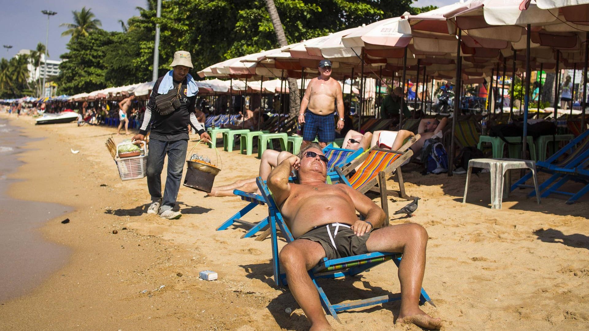 Pattaya Beach ist bei Touristen beliebt. Doch der Strand schrumpfte über die Jahre.