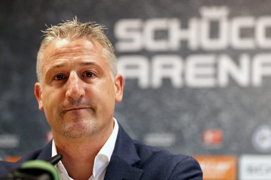 Trainer Jürgen Kramny nimmt die Mannschaft von Arminia Bielefeld in die Pflicht.