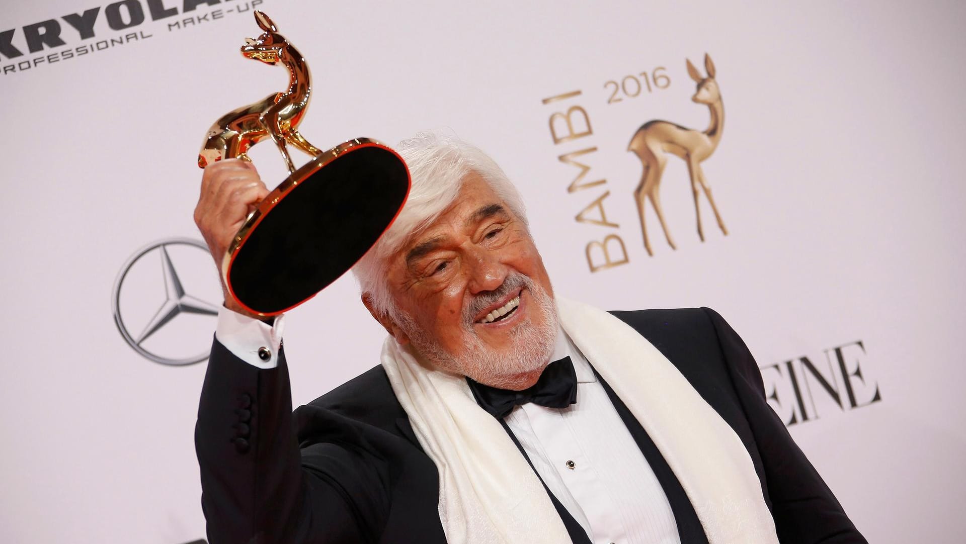 Mario Adorf (86) erhielt einen Bambi für sein Lebenswerk.