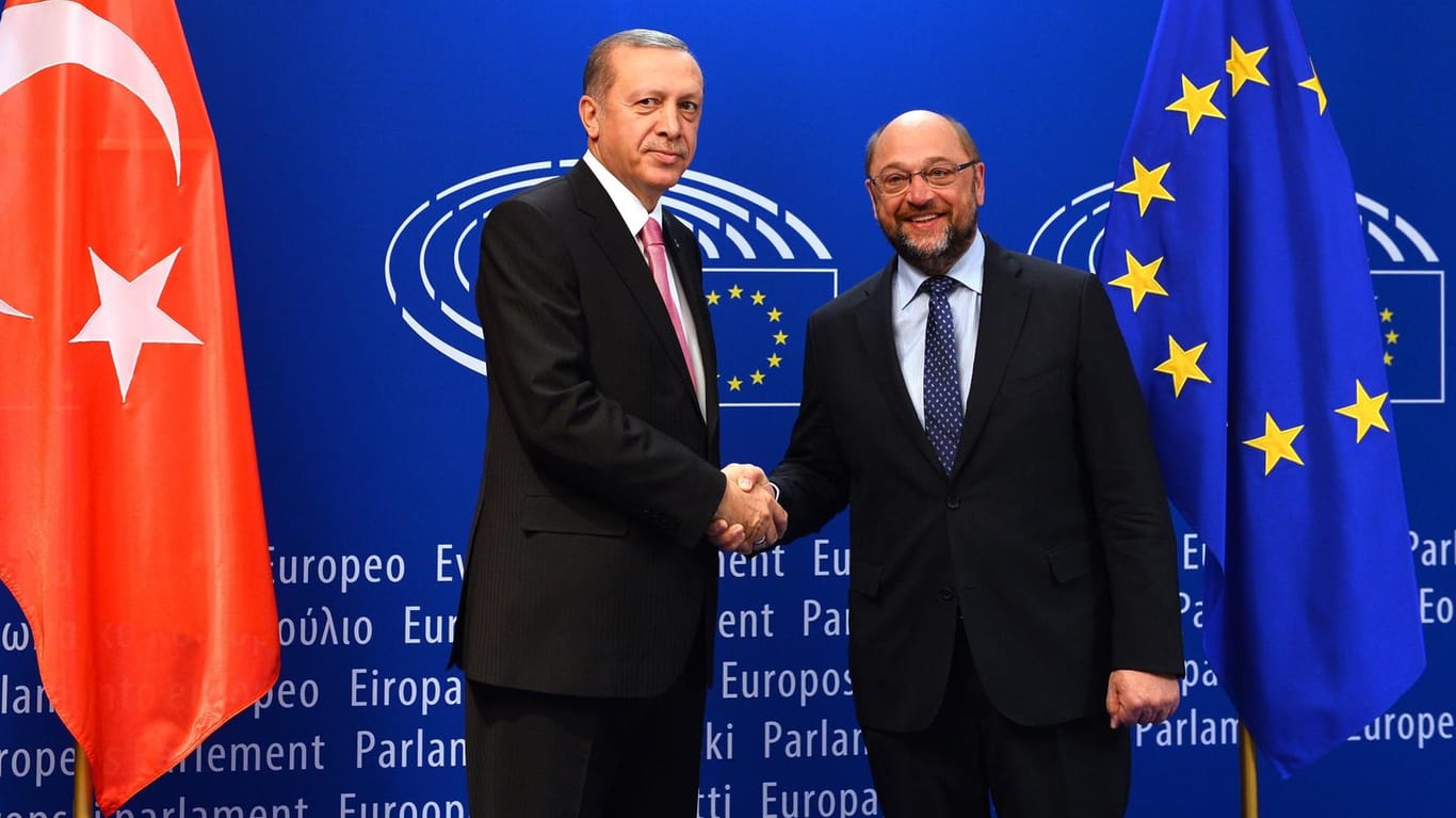 Der türkische Präsident Recep Tayyip Erdogan (l.) und EU-Parlamentspräsident Martin Schulz.