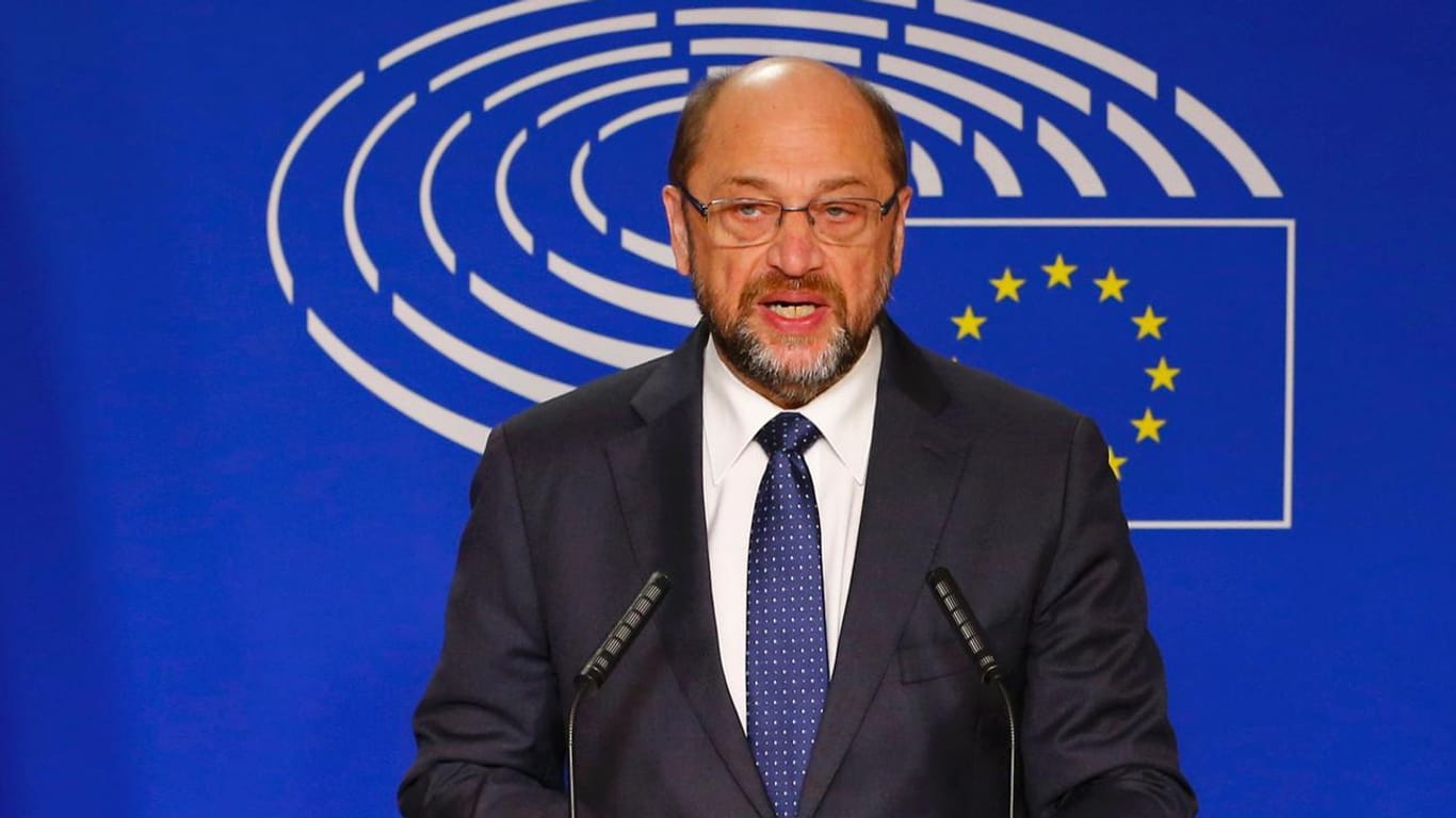 EU-Parlamentspräsident Martin Schulz bei der kurzfristig einberufenen Pressekonferenz in Brüssel.