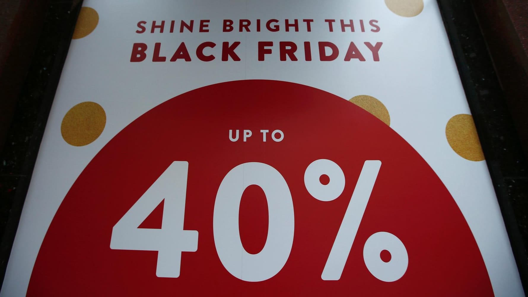 In den USA und in Großbritannien gibt es den "Black Friday" auch in den meisten Geschäften, hierzulande vor allem in Online-Shops.