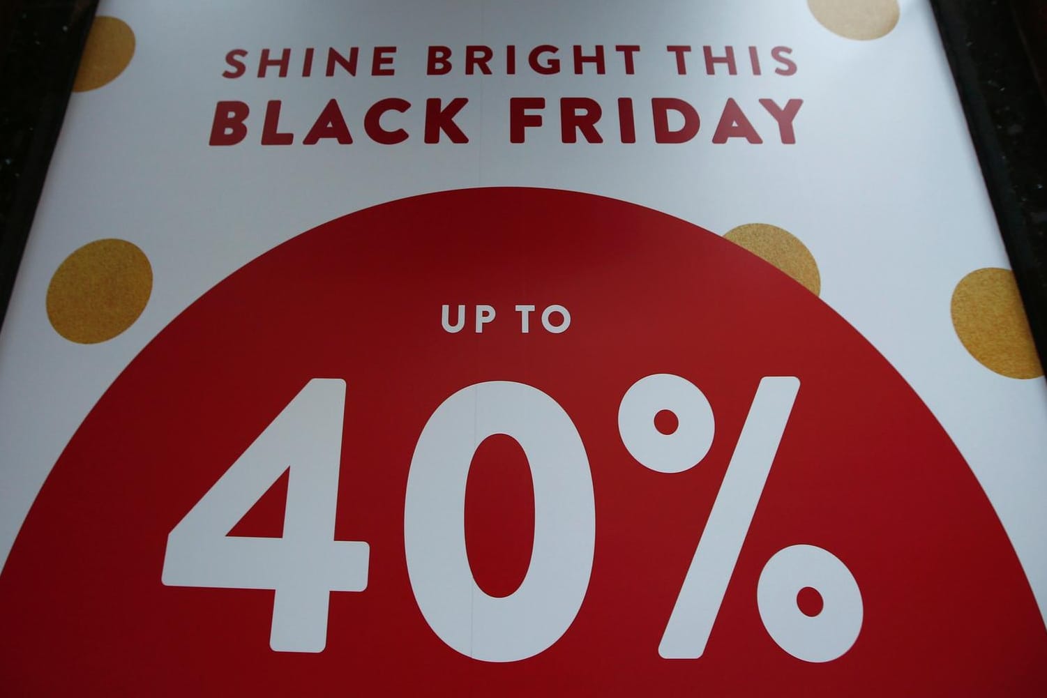 In den USA und in Großbritannien gibt es den "Black Friday" auch in den meisten Geschäften, hierzulande vor allem in Online-Shops.