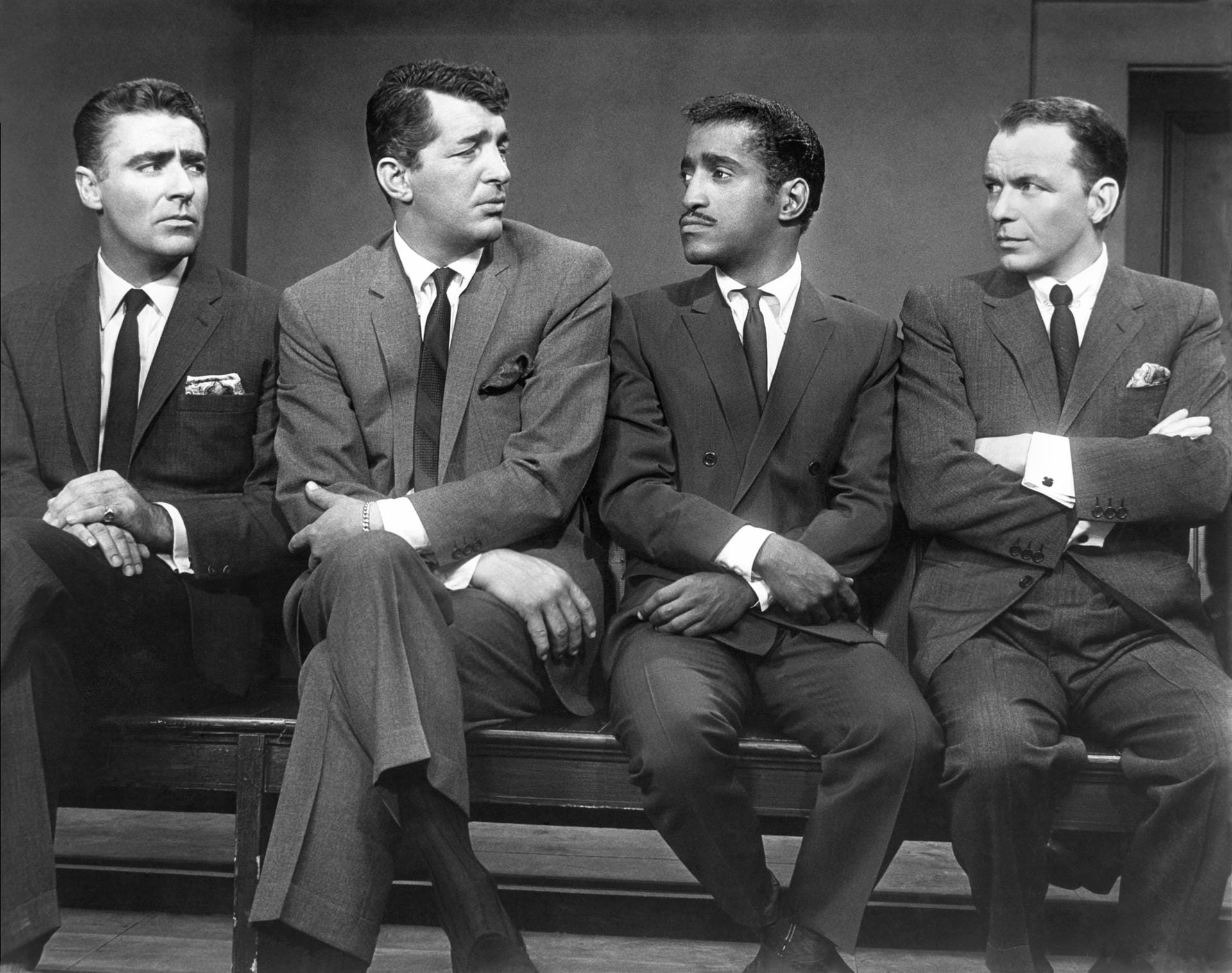 Dazu lud Sinatra auch seine Kumpels vom legendären Rat Pack (im Bild von links Peter Lawford, Dean Martin, Sammy Davis, Frank Sinatra) ein.
