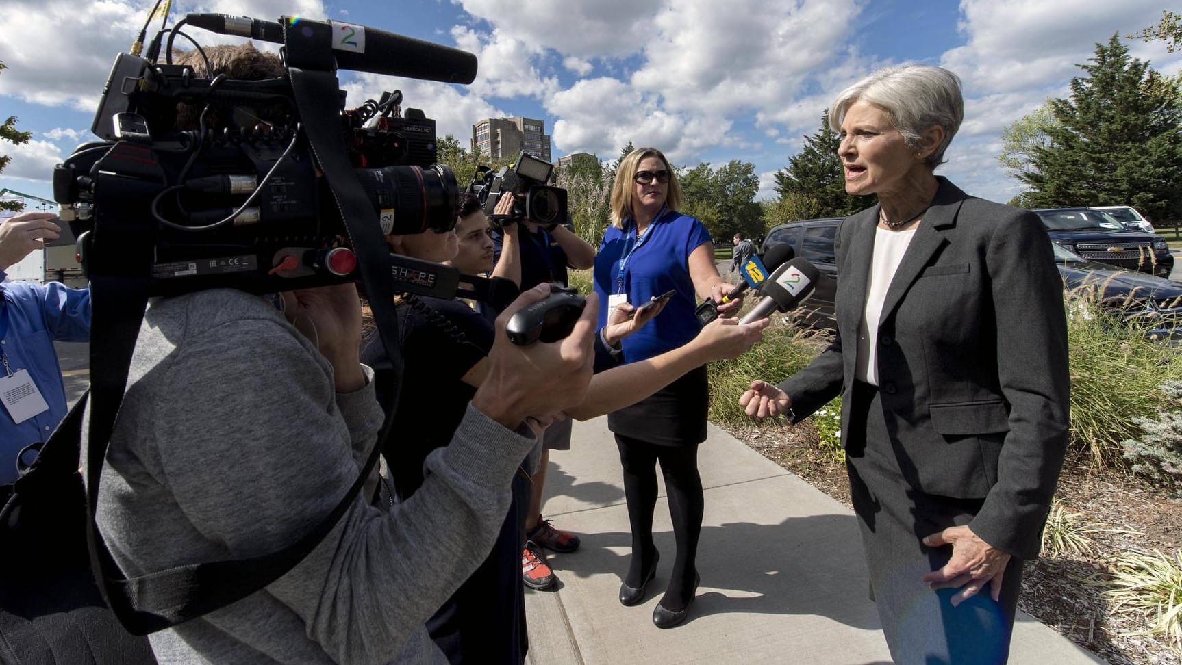 Die unterlegene Präsidentschaftskandidatin der US-Grünen, Jill Stein, (hier noch im September im Wahlkampf) sammelt Geld für eine Neuauszählung von Stimmen.