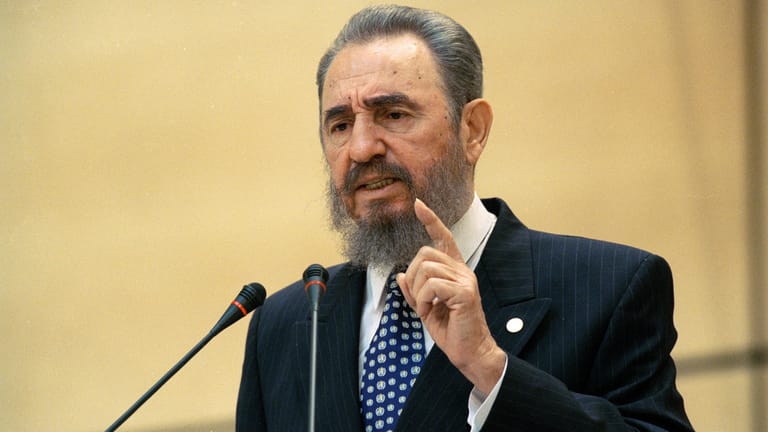 Fidel Castro 1998 bei einer Rede in Genf.