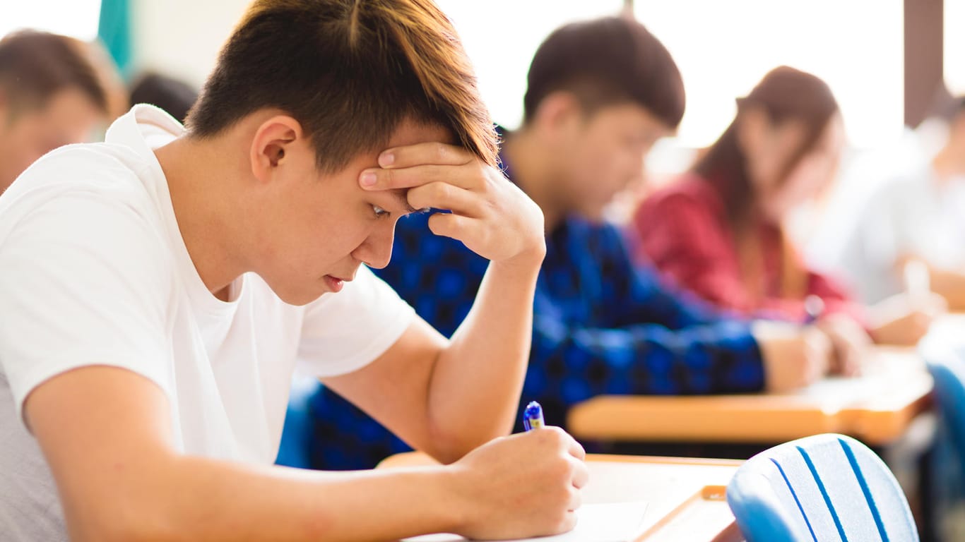 Hunderttausende 15-jährige Schüler weltweit knobelten über den PISA-Fragen.