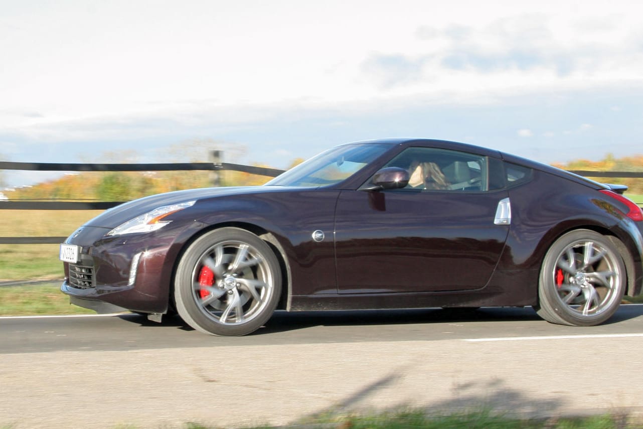 Nissan 370Z - viel Vergnügen mit altmodischem Sportwagen.