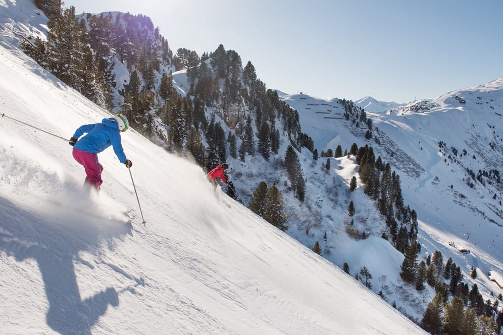 Die "Harakiri" gehört zu den steilsten Pisten der Alpen und verlangt Skifahrern einiges ab.