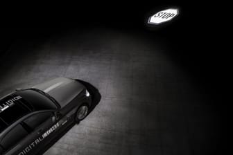 Mercedes: Neue LED-Scheinwerfer sollen mehr können, als nur strahlen.