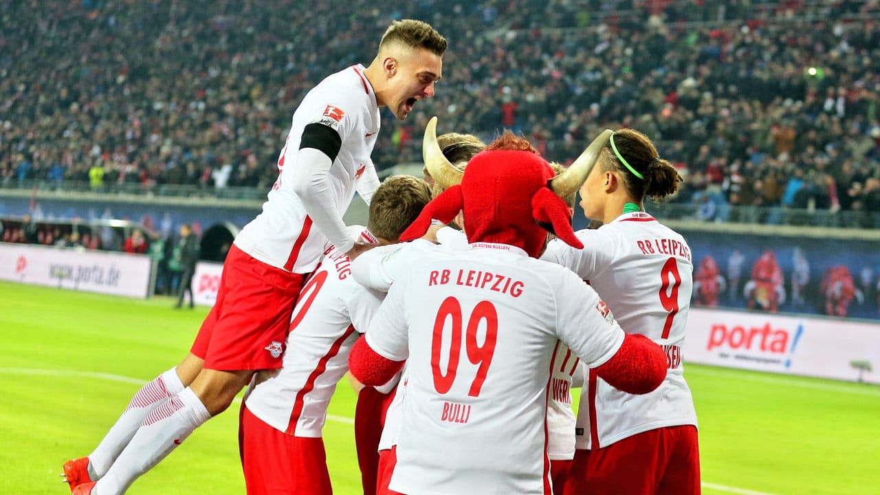 RB Leipzig bleibt Tabellenführer der Fußball-Bundesliga.