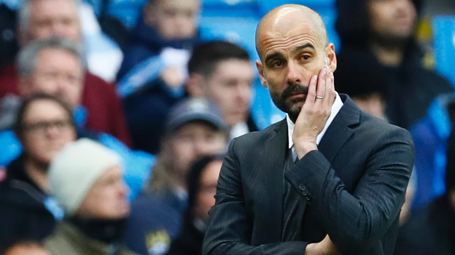 Trainer Pep Guardiola hat mit Manchester City einen Rückschlag im Titelrennen der Premier League hinnehmen müssen. Trainer Pep Guardiola hat mit Manchester City einen Rückschlag im Titelrennen der Premier League hinnehmen müssen.