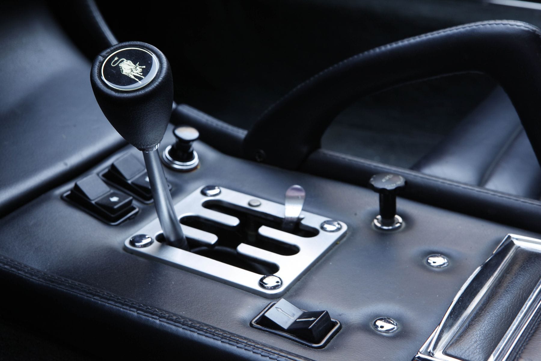 Schaltung des Lamborghini Miura P400 SV, von dem nur 150 Exemplare gefertigt wurden.